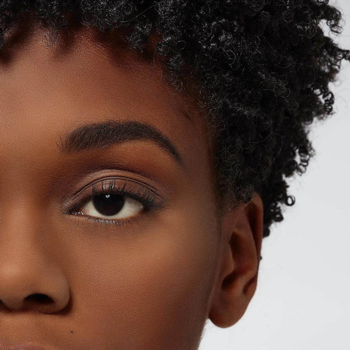 L’Oréal Paris Infaillible Magic Loose Powder - Transparant - Afbeelding 4