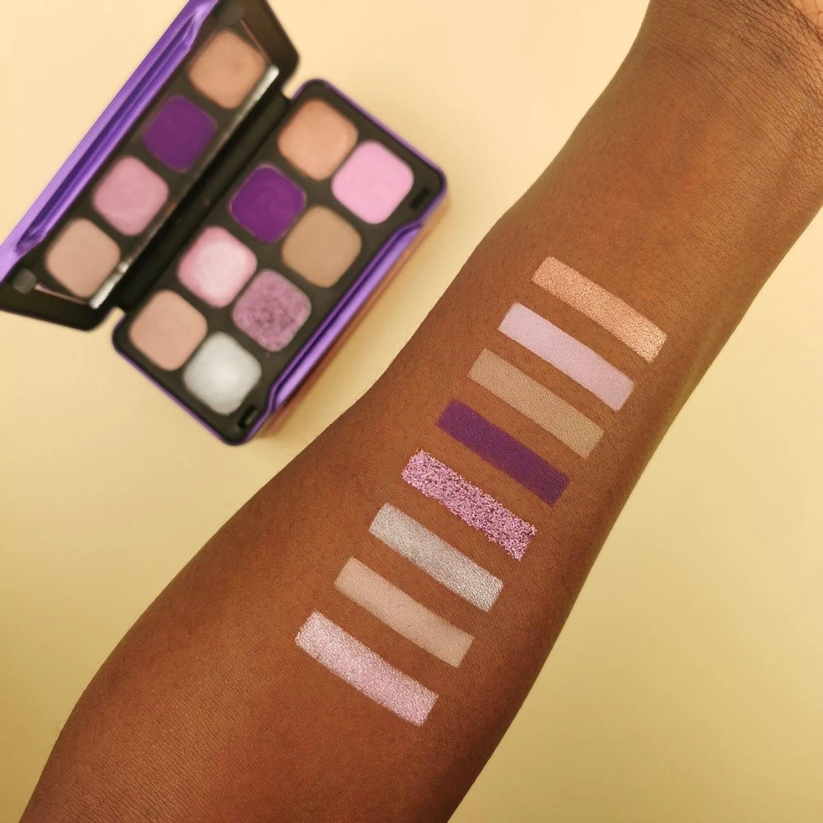 Makeup Revolution - Forever Flawless Dynamic Eyeshadow Palette - Afbeelding 5